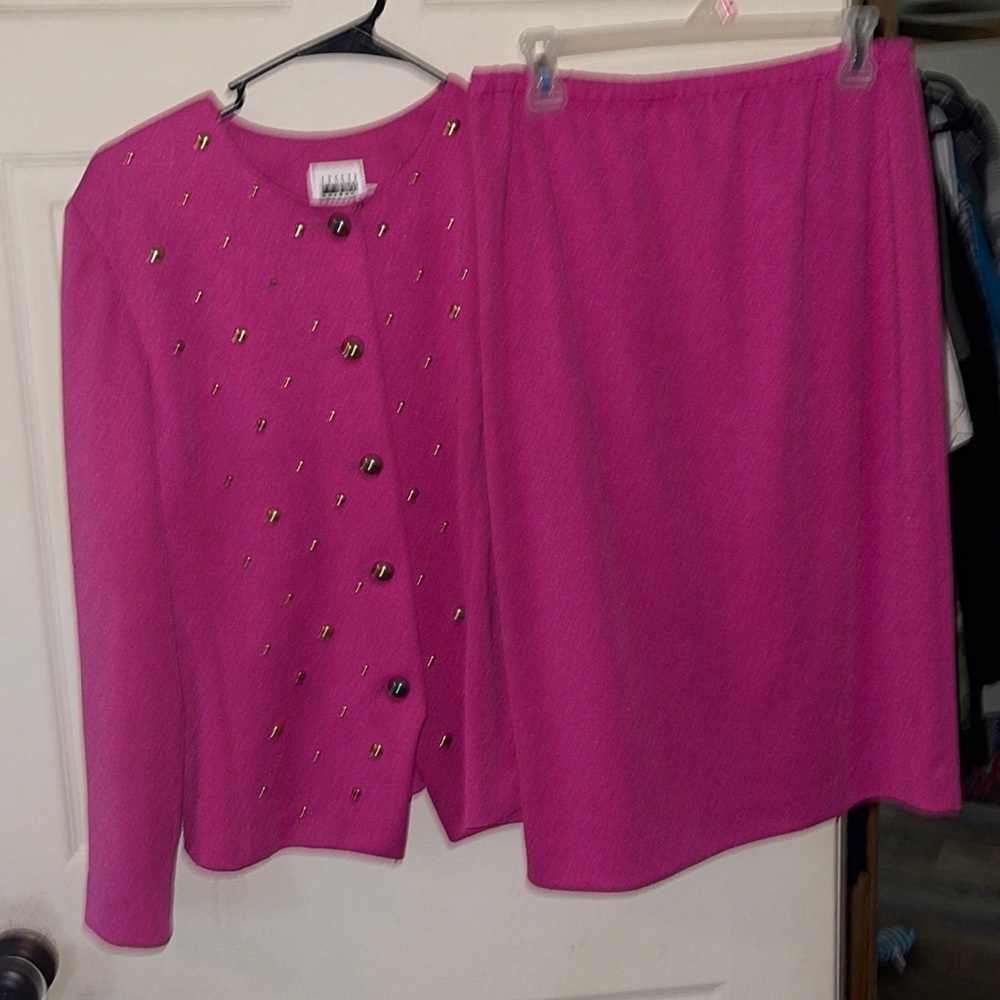 LESLIE FAY SKIRT OUTFIT